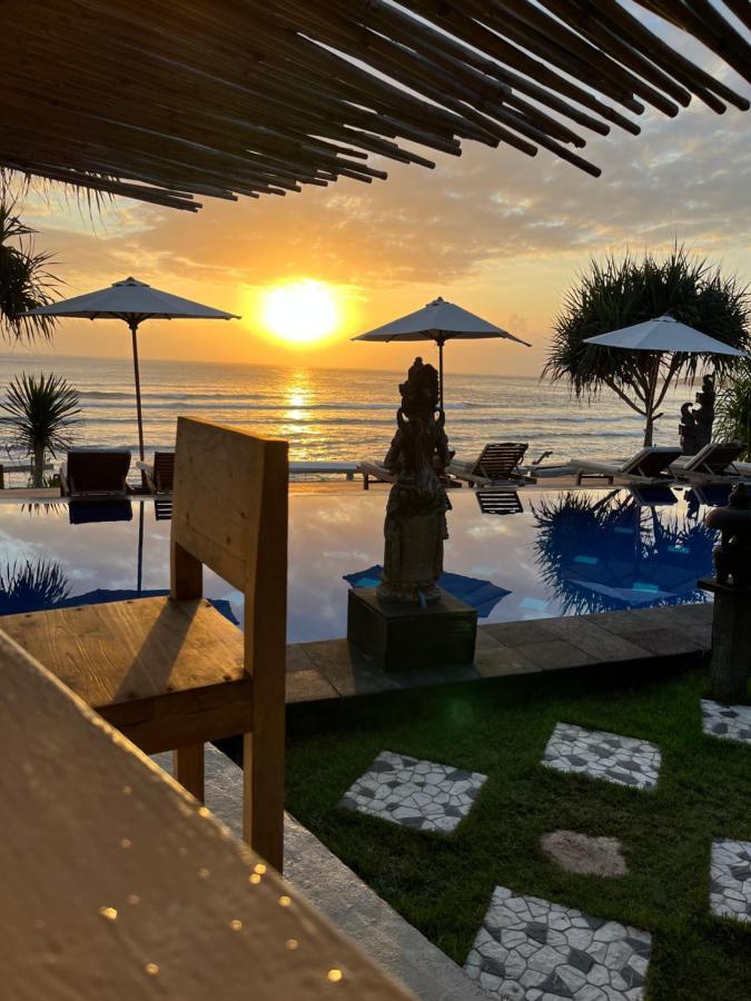 Twilight Ceningan Hotel Lembongan Kültér fotó
