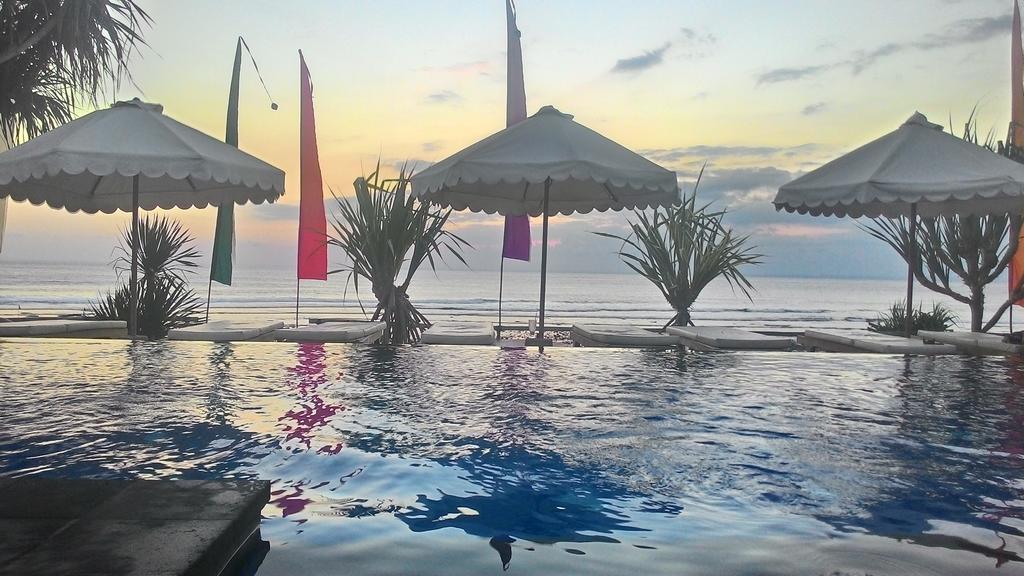 Twilight Ceningan Hotel Lembongan Kültér fotó
